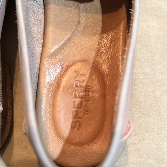 Sperry Women's Seaport Penny Tri Tone Loafer, Pink, White, and Gray. Size 9 - Picture 6 of 7